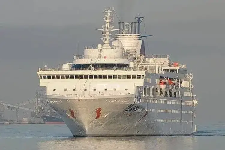 Grand Holiday.webp