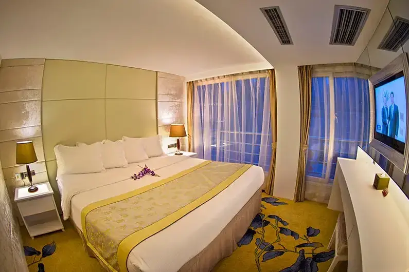 shangrila1.webp