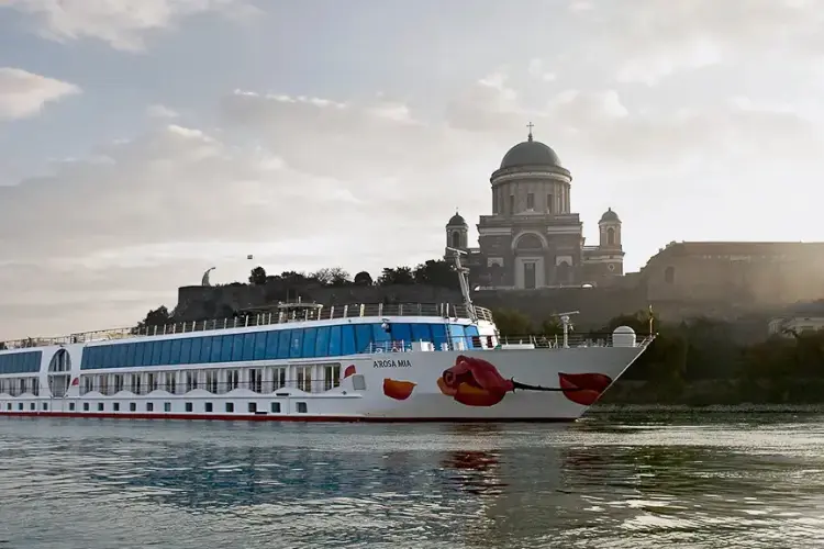 DO_DLX_ESZTERGOM_VOMBEIBOOT_01_angestrickt_39L_12.webp