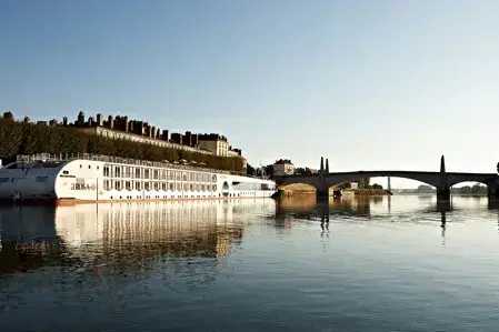 RH_DLX_SCHIFF_01_web_01.webp