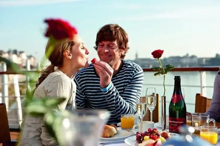 RH_DLX_PEOPLE_FRUEHSTUECK_03_39L_02_dec25c0a13.webp