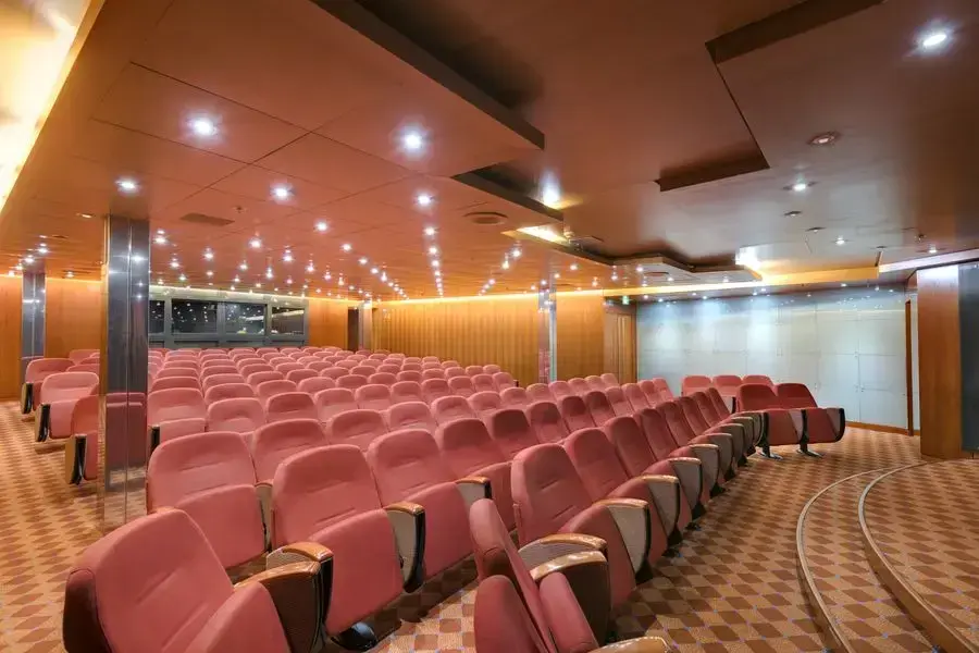 022_Ship_MSC_Armonia_Business_Center.webp