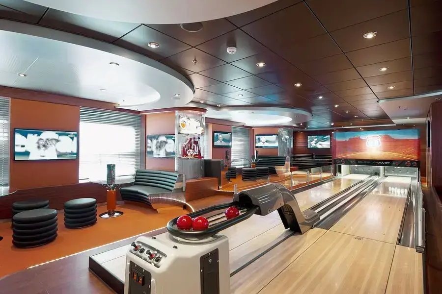 13_Ship_Sports_Bar.webp