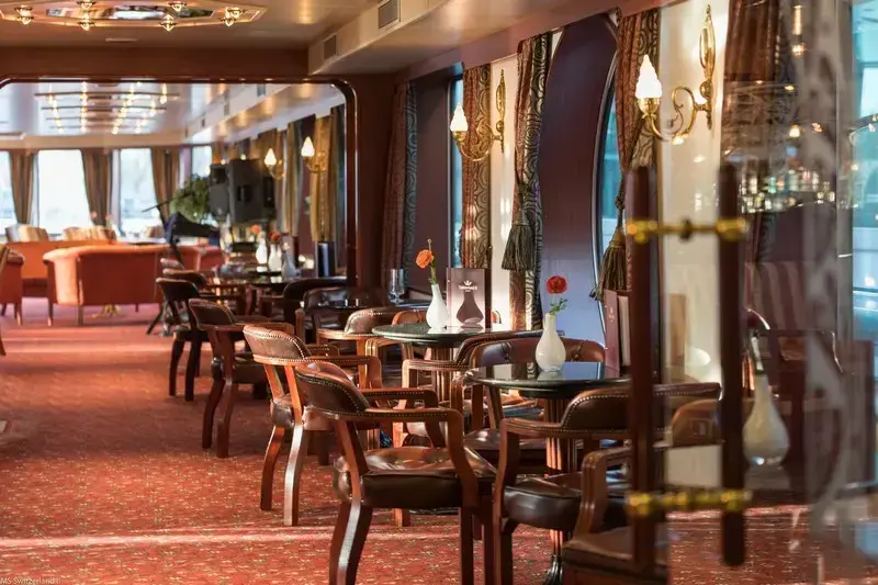Switzerland-II-Lounge-1.webp