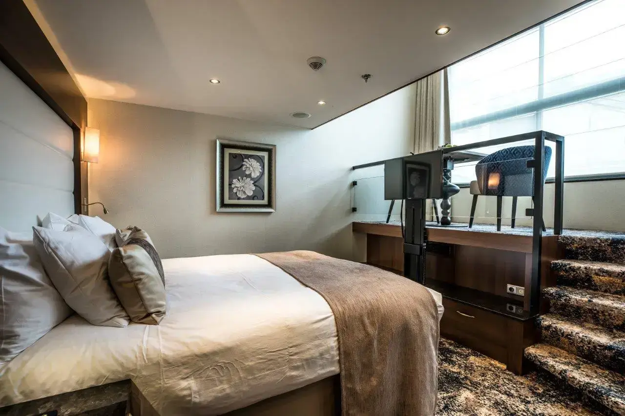 BW room 108-5660.webp