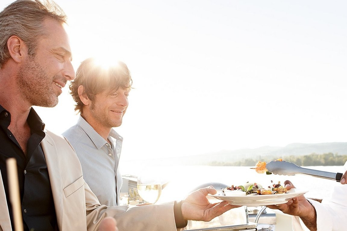 csm_RH_DLX_PEOPLE_BARBECUE_02_web_c3140fc1b7.jpg