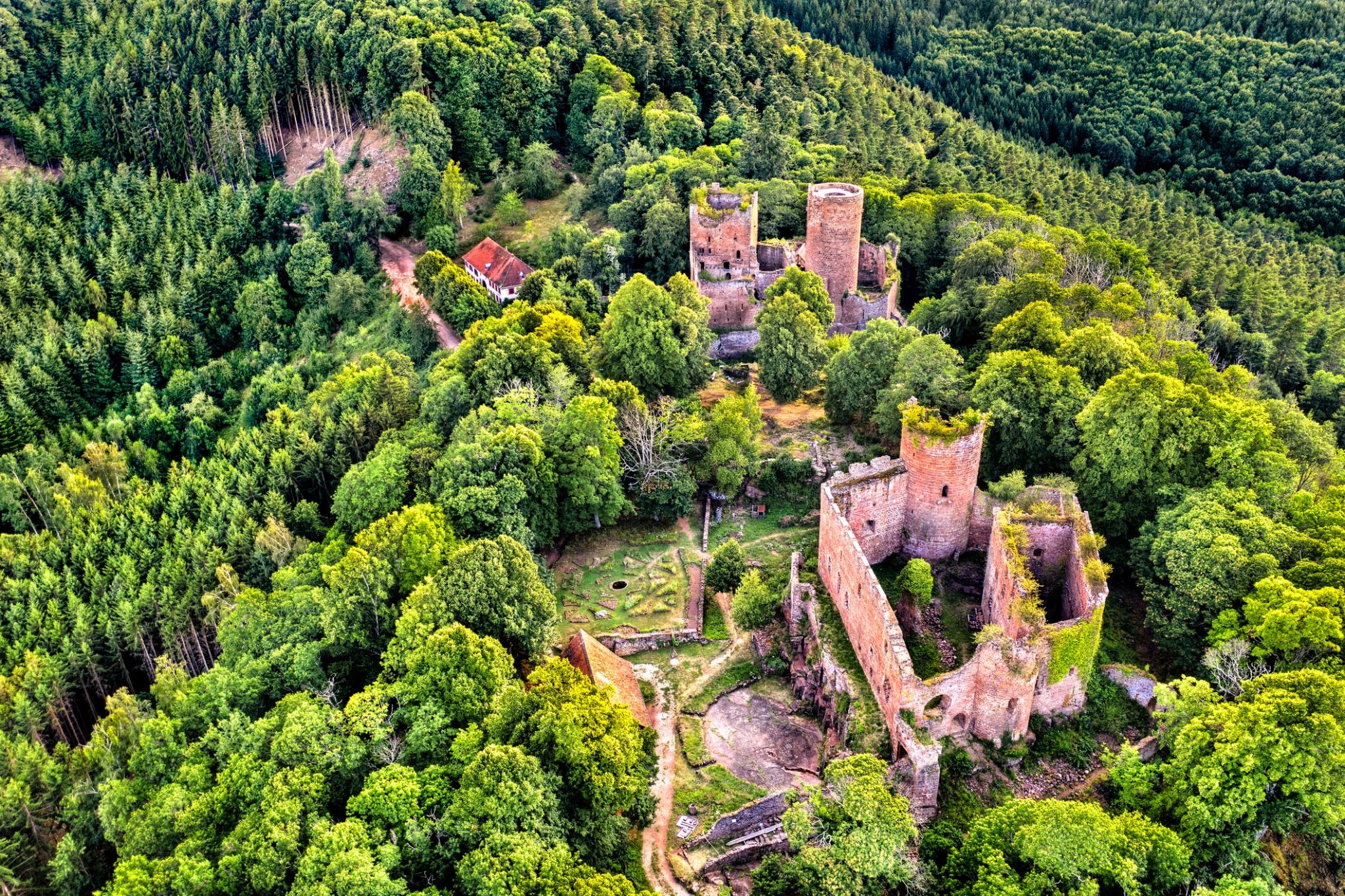 2389562_Lutzelbourg.jpg