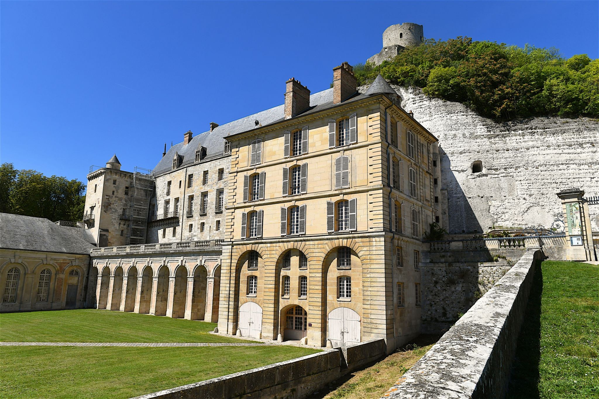 2389644_La Roche-Guyon.jpg