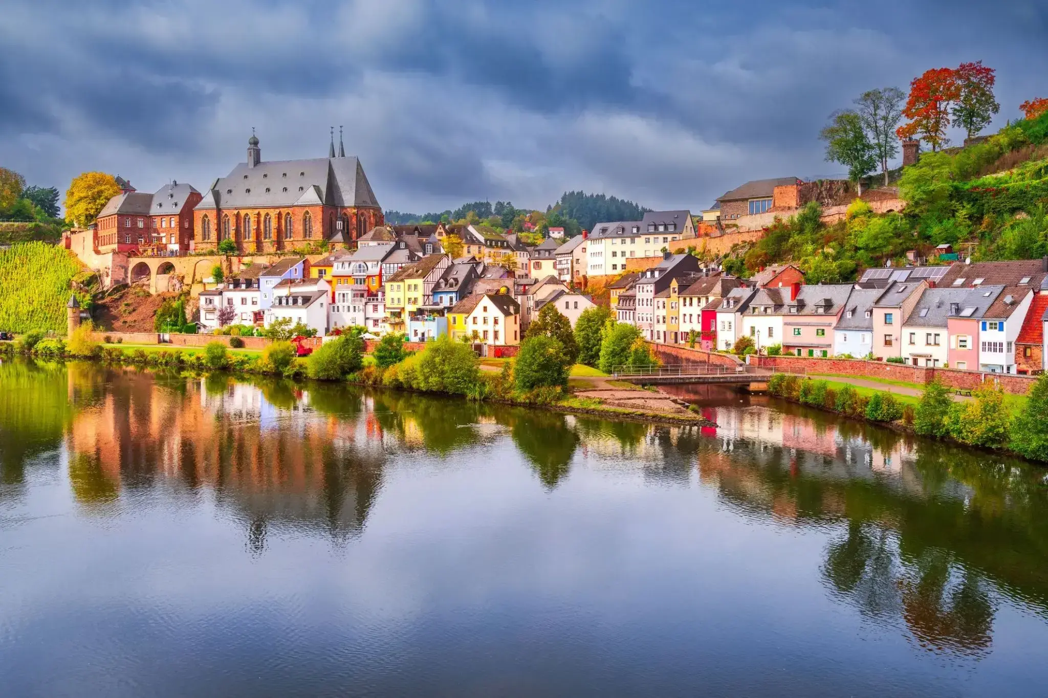 2390834_Saarburg.webp