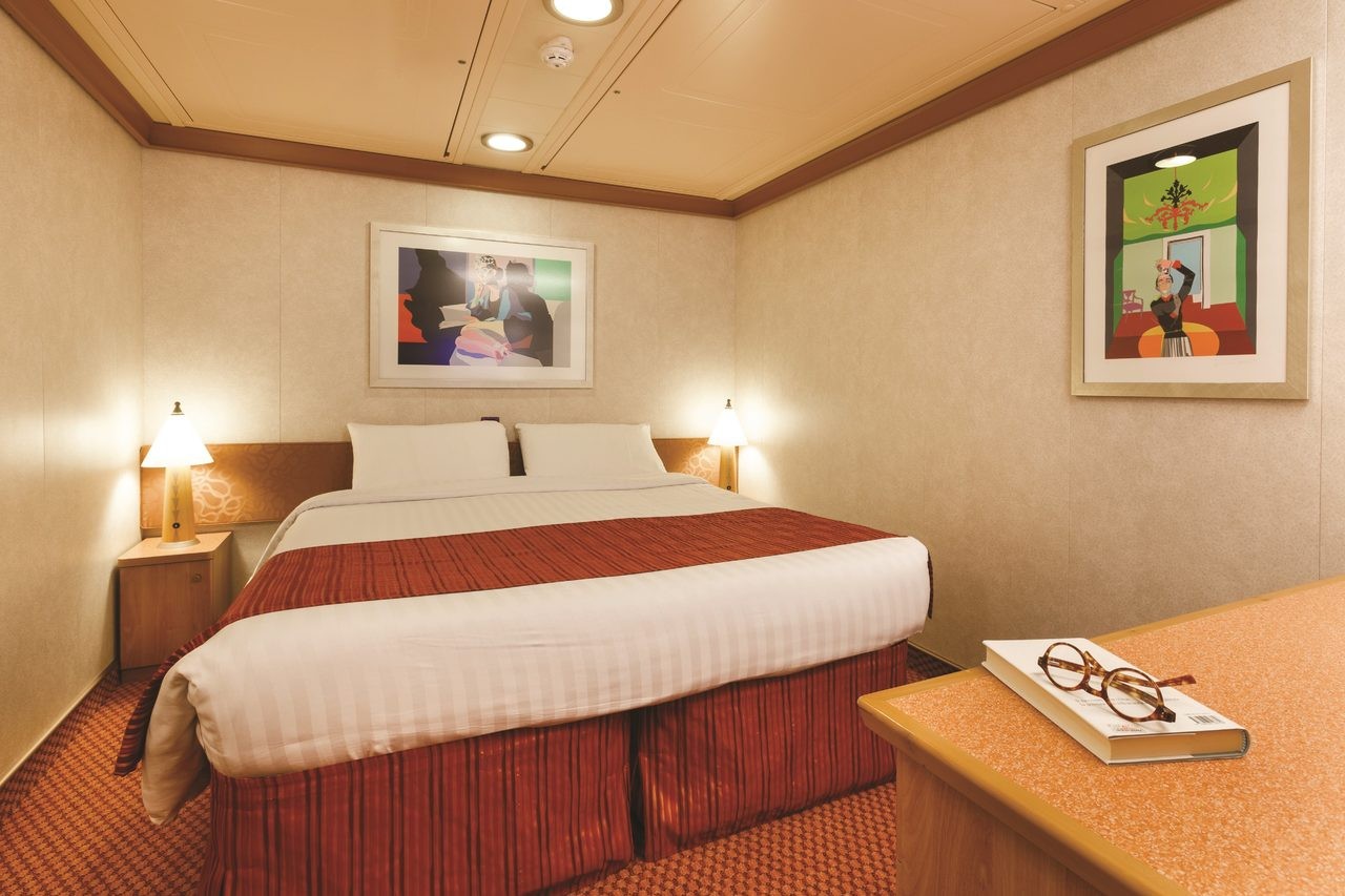 k-costa_diadema_vnitrni_kajuta.jpg