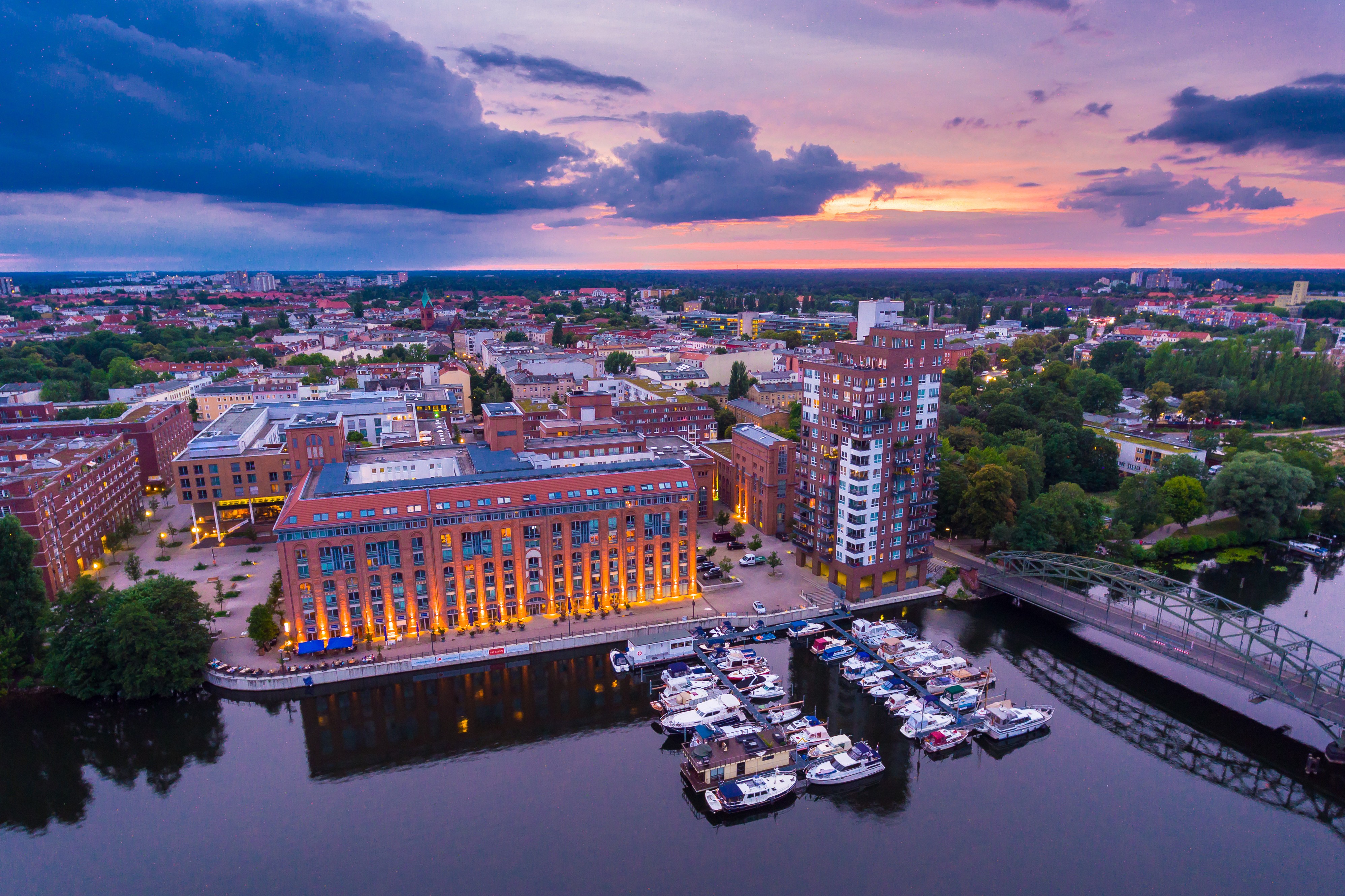 berlin-spandau-adobestock-121349089.jpeg