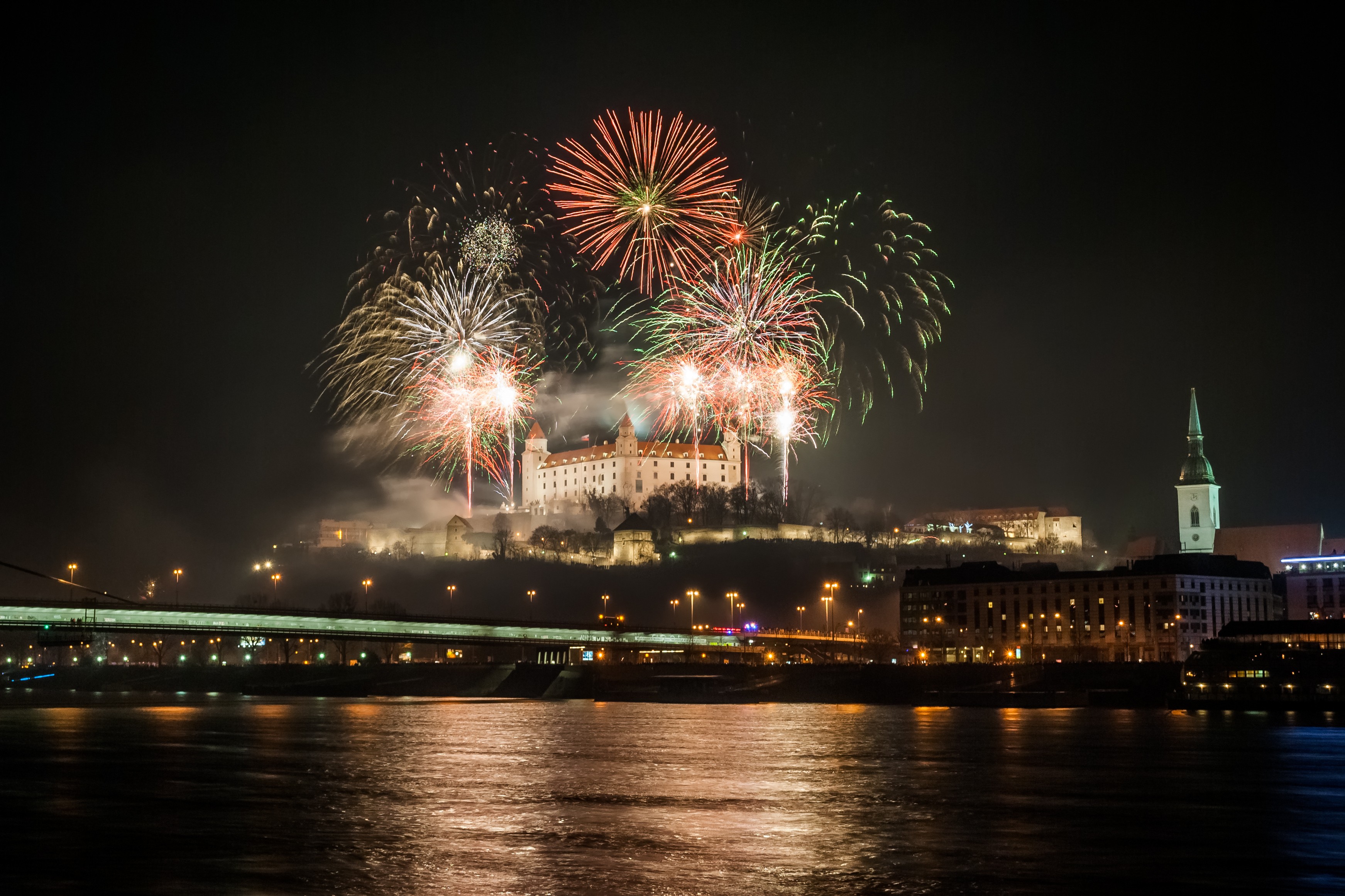 bratislava-adobestock-75351322.jpeg