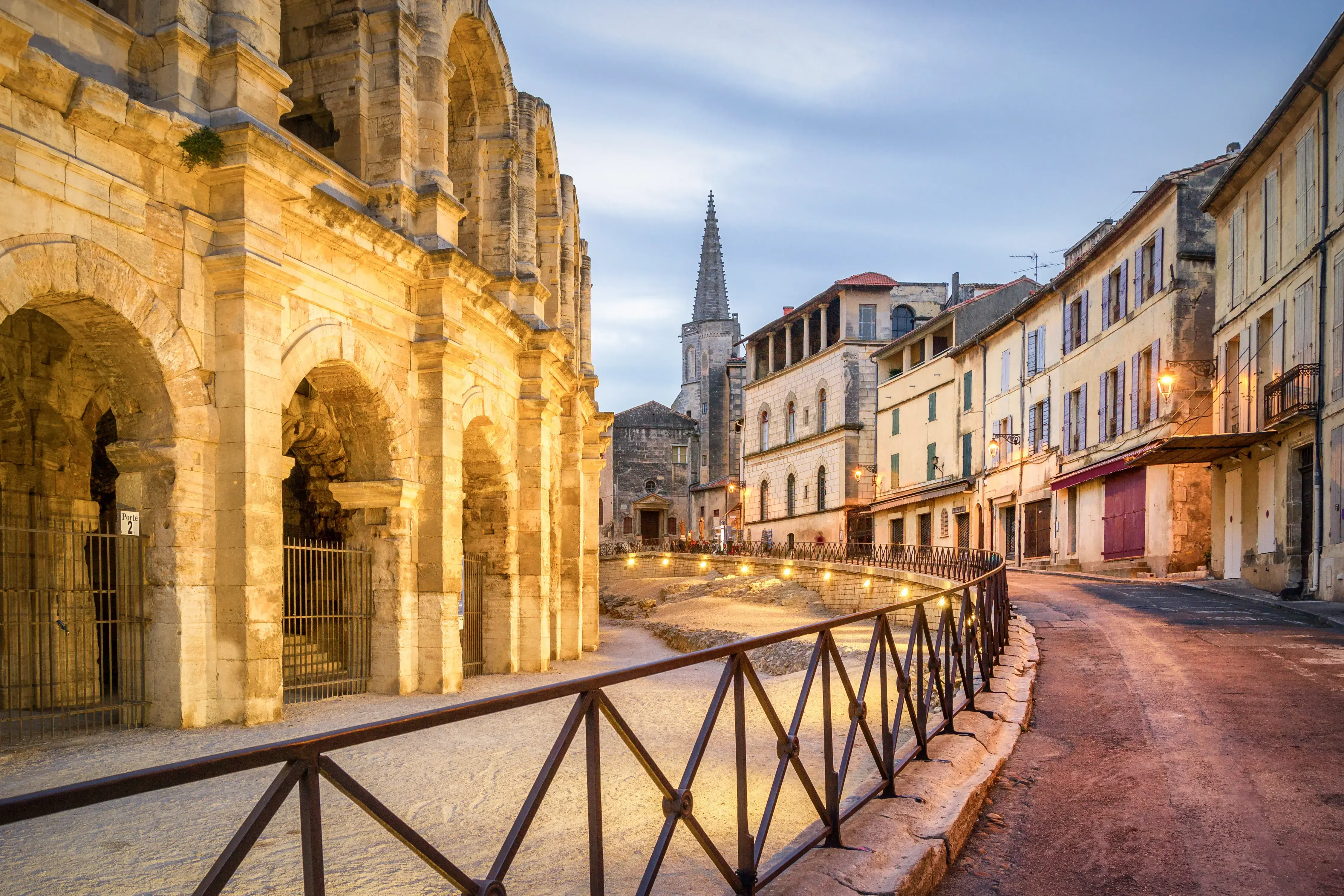 arles-adobestock-170243624.webp