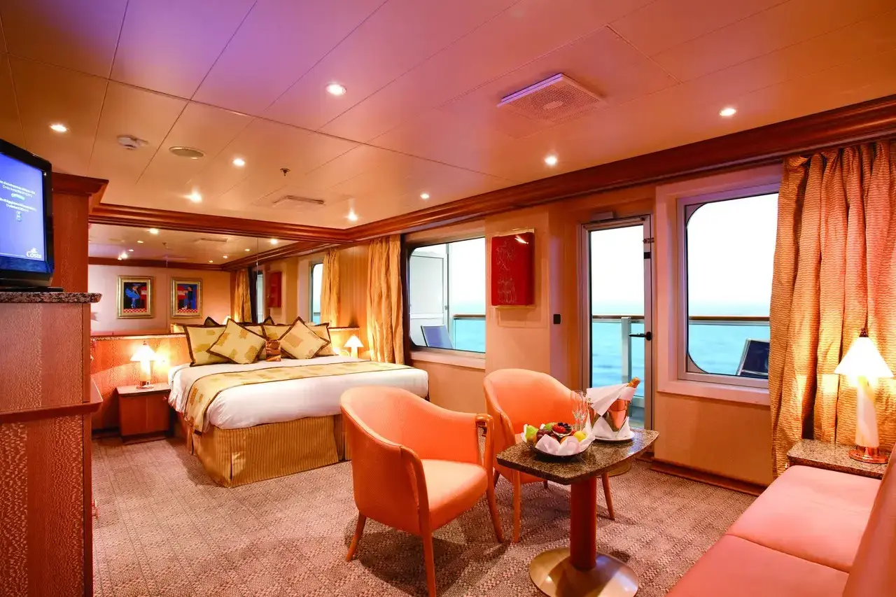 6 costa-pacifica_grand-suite.webp