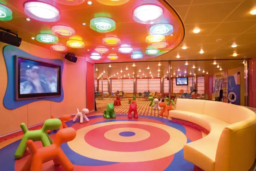 25 Costa_Serena_SquokClub.webp