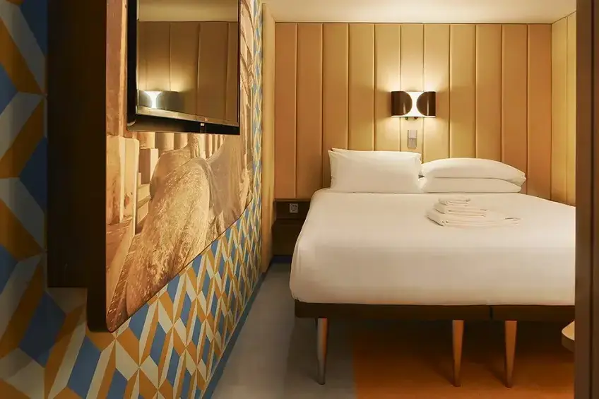 1 costa-smeralda-innenkabine.webp