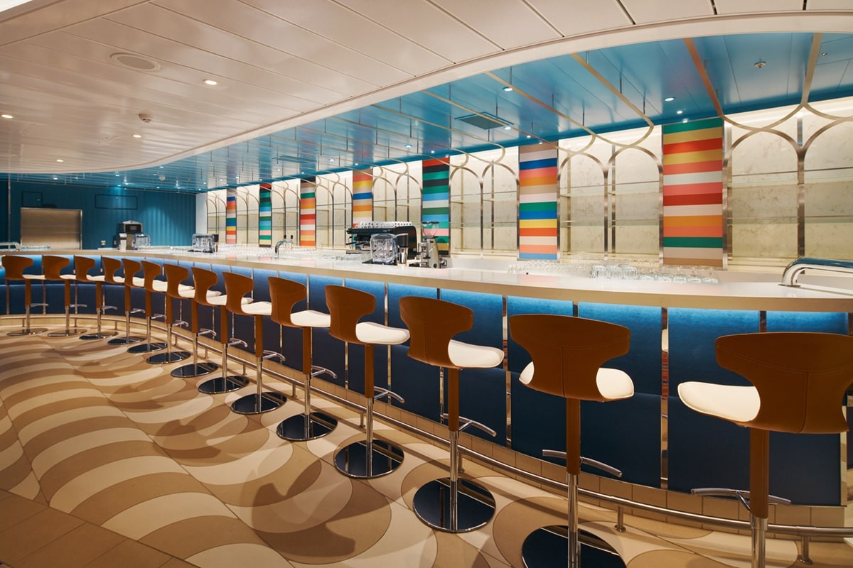 costa-toscana-bar-min.jpg