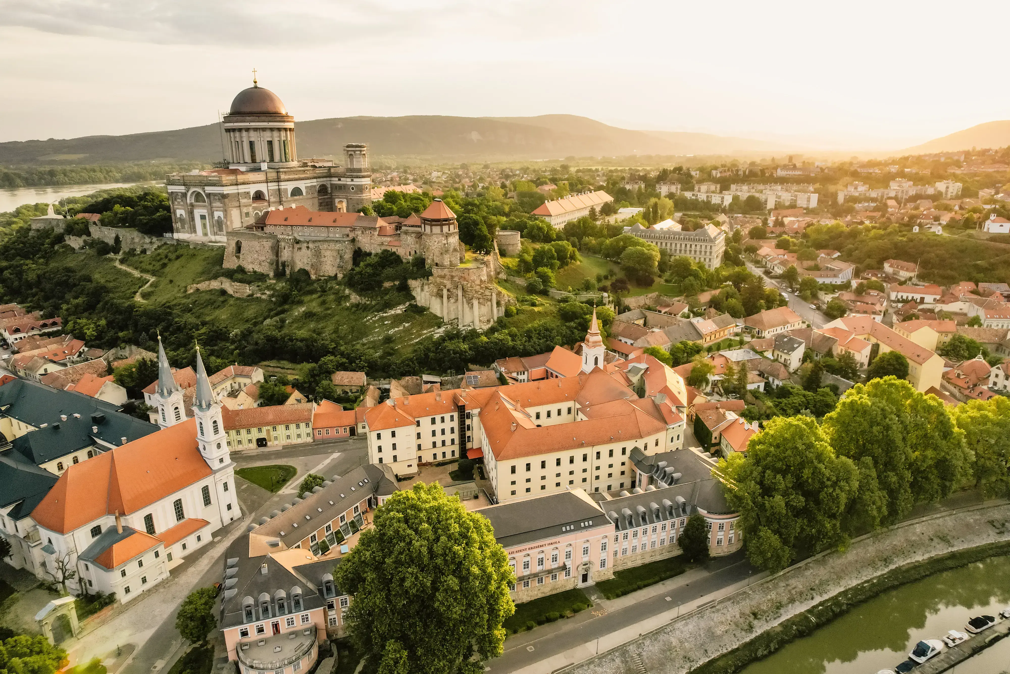 esztergom-adobestock-614552091.webp