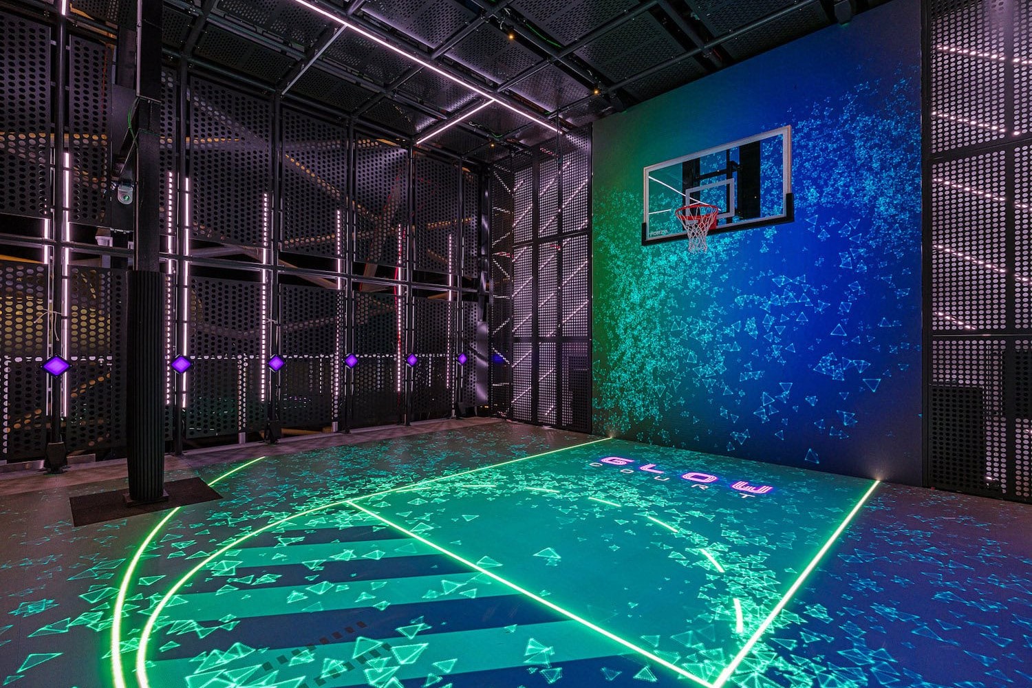 norwegian-aqua-glowcourt-2.jpg