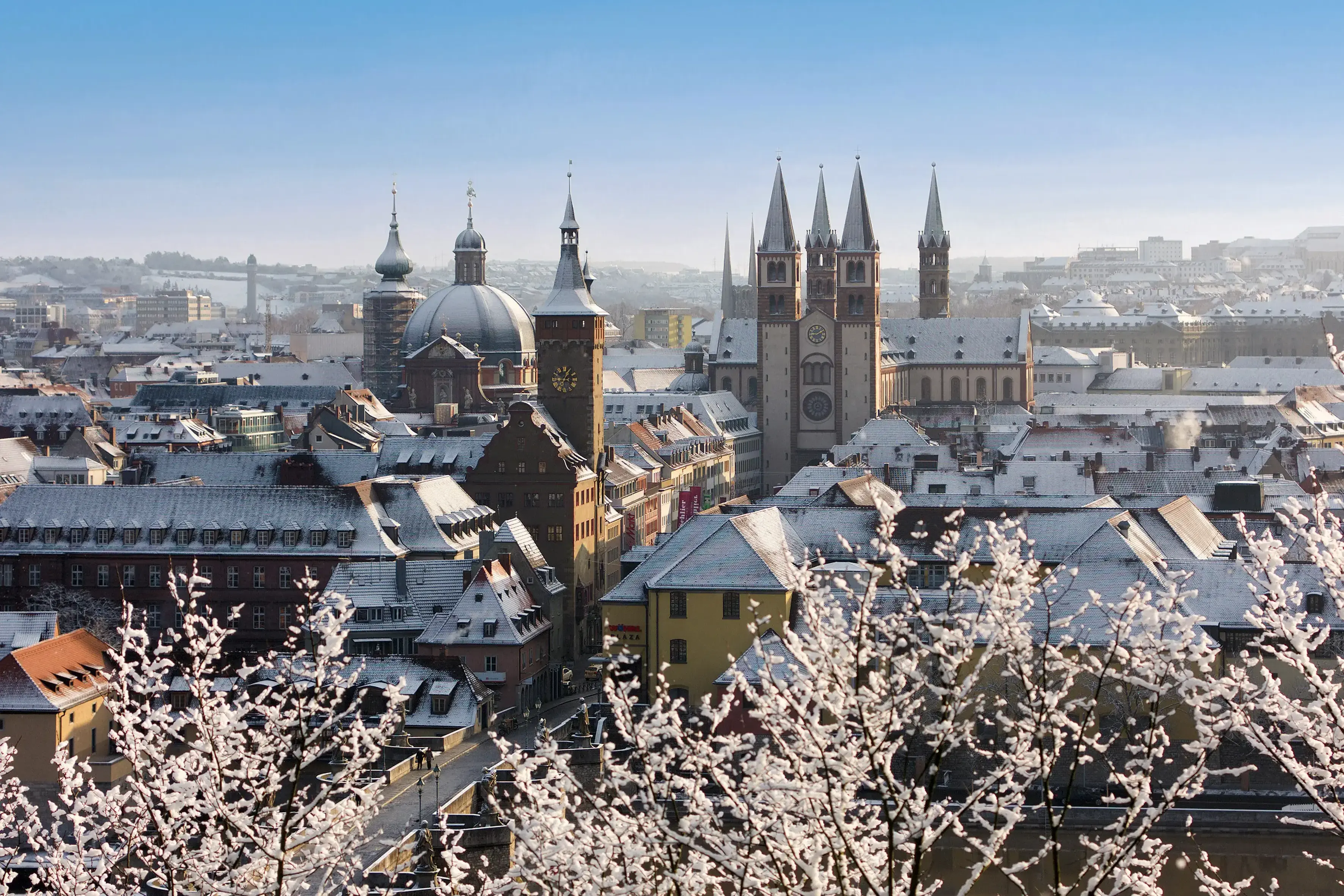 Lueftner_Cruises_Amadeus_Rhine_Winter_Germany_Wuerzburg__c_Wuerzburg_c_Congress-Tourismus-Wuerzburg__Photographer__A._Bestle.webp
