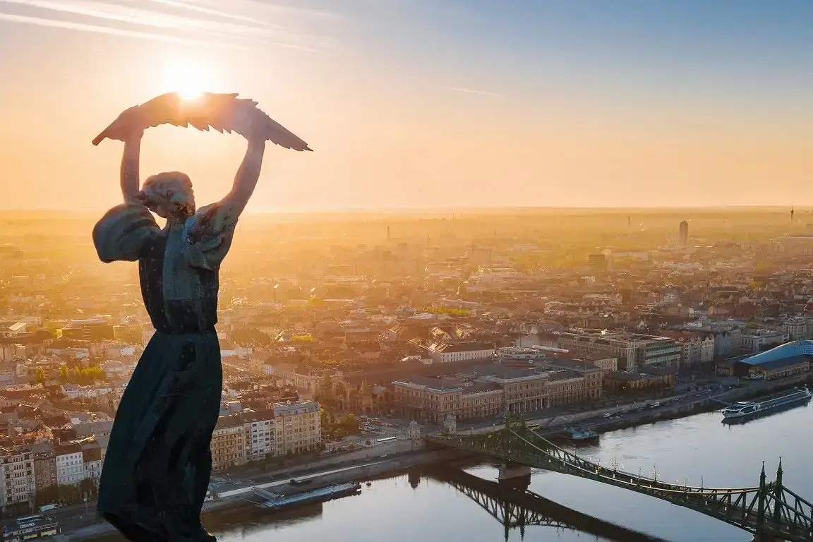 csm_DO_BUDAPEST_FREIHEITSSTATUE_39L_1847606499.webp
