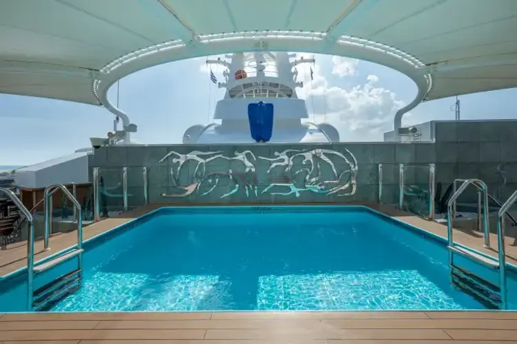 MSC25041915MSC  Divina MSC Yacht Club  The One Pool.webp