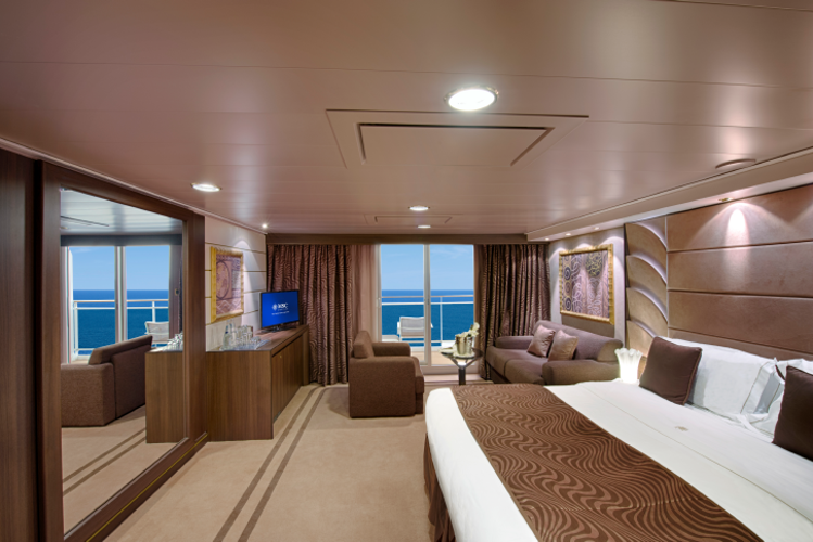 MSC14000304MSC  Divina MSC Yacht Club Grand Suite (YCP).png