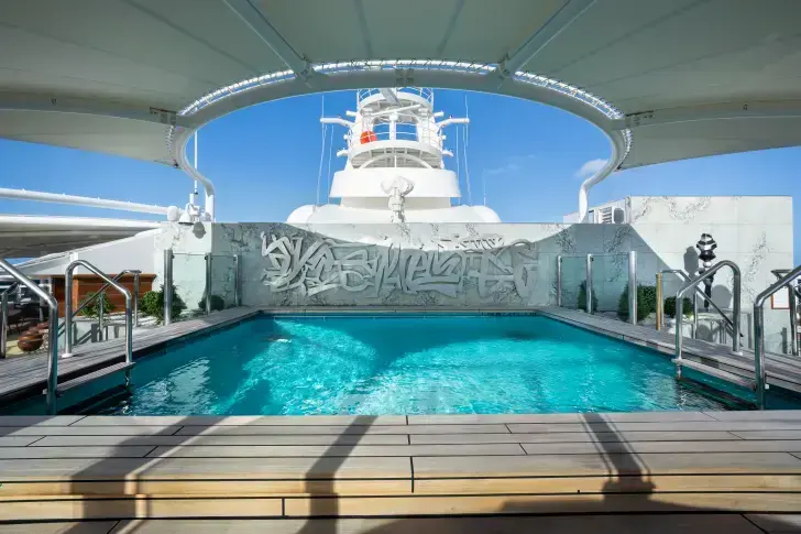 MSC25039985MSC Fantasia, MSC Yacht Club  The One Pool.webp