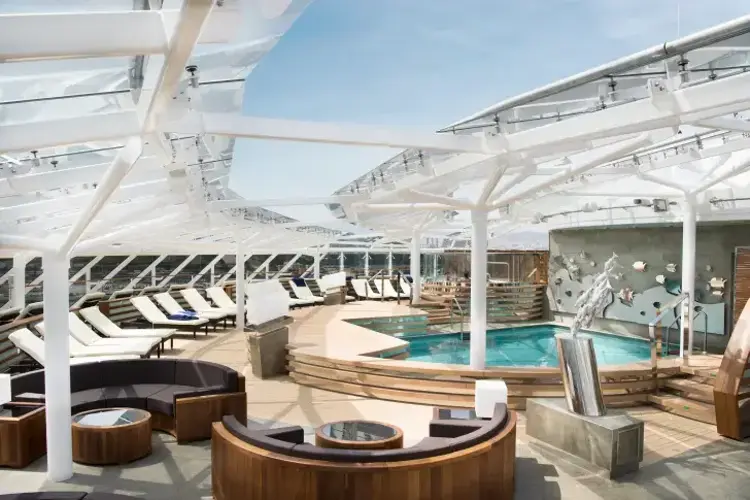 MSC17010805MSC Meraviglia, MSC Yacht Club Pool.webp