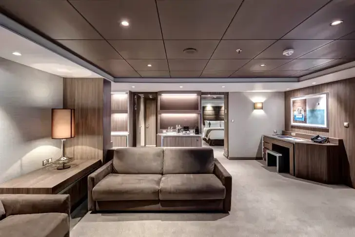 MSC17011233MSC Meraviglia, MSC Yacht Club Royal Suite with whirlpool bath (YC3).webp