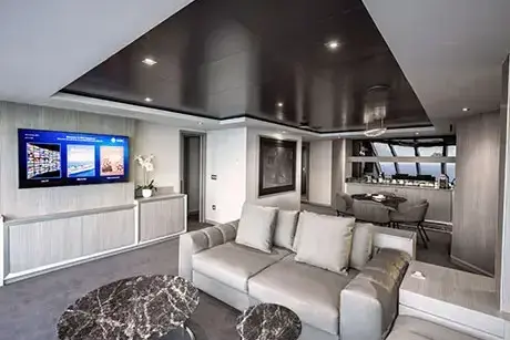 YC4 MSC YACHT CLUB OWNER'S SUITE 3.webp