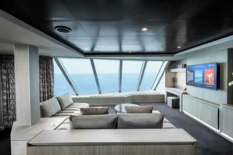 MSC21007219MSC Seashore, MSC Yacht Club Owner's Suite with whirlpool bath (YC4).webp