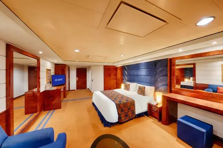 MSC25042679MSC Splendida, MSC Yacht Club Deluxe Suite for guests with disabilities or reduced mobility (YC1).webp