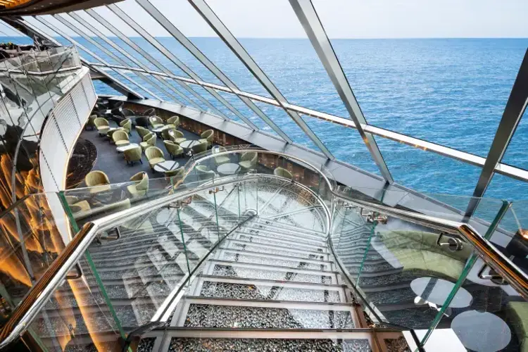 MSC21006937MSC Virtuosa, MSC Yacht Club Top Sail Lounge.webp