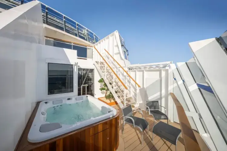 MSC25042096MSC World America, MSC Yacht Club Duplex Suite with Whirlpool Bath (YJD).webp