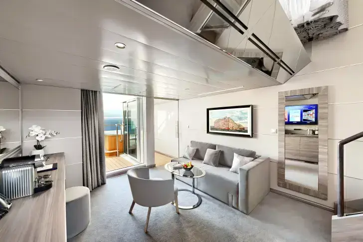 MSC25038074MSC World Asia, MSC Yacht Club Duplex Suite with whirlpool bath (YJD).webp