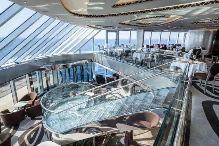 msc-yacht-club-lounge.webp