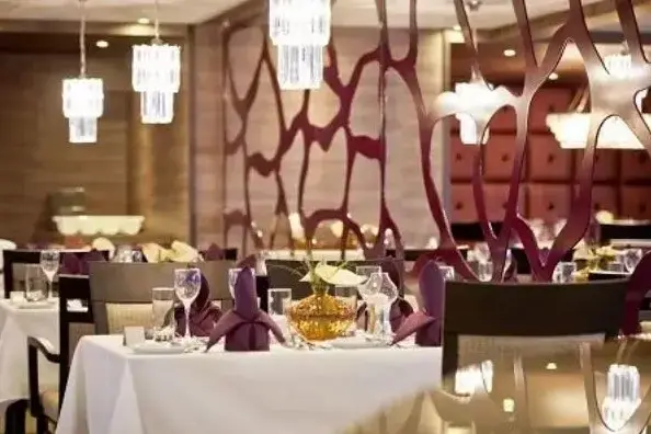 Restaurant.1.webp