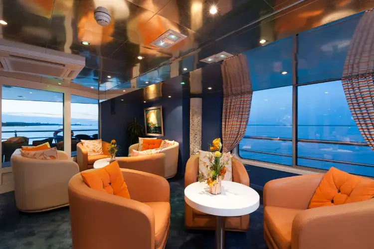 32727-salon01-MS-Cyrano-de-Bergerac-Garonne-CroisiEurope-Gregory_Gerault.webp