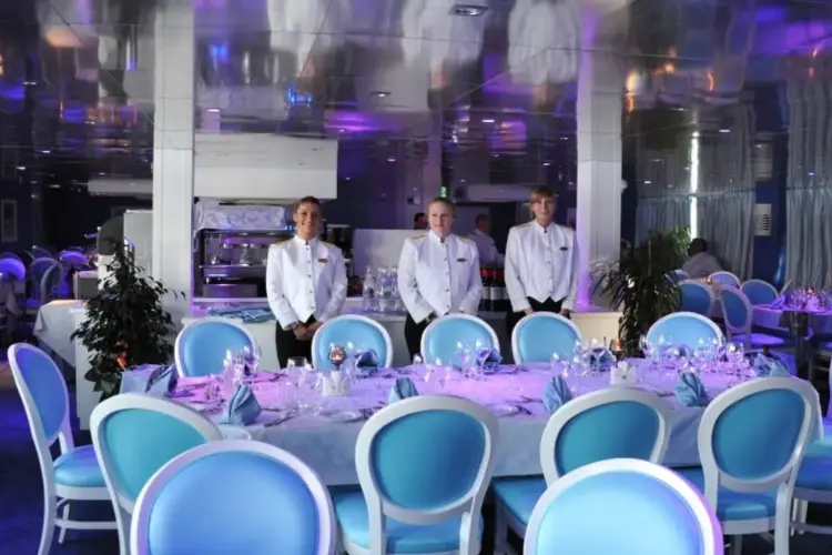 restauran-1.webp