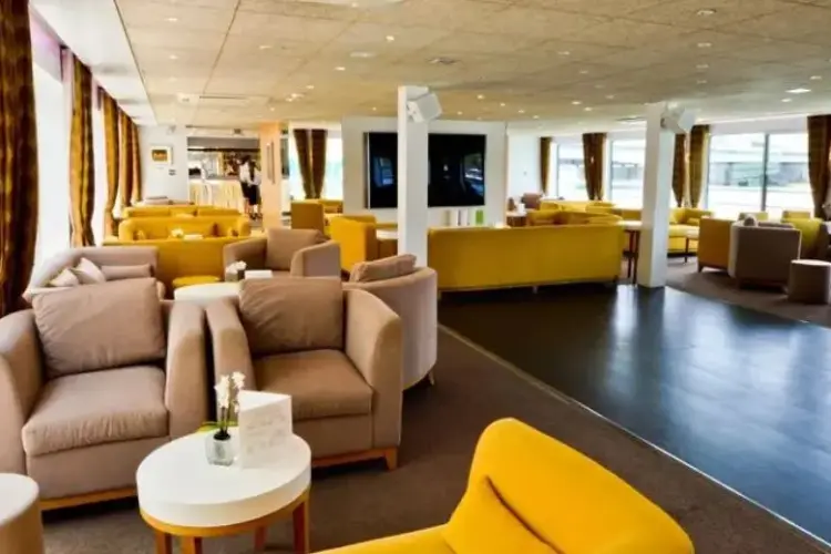 Lounge BAR.webp