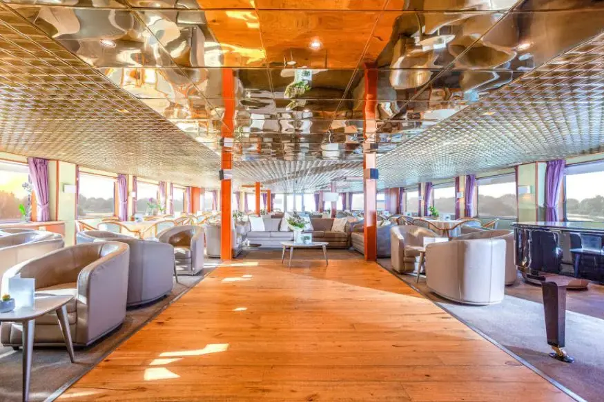 Lounge 2.webp