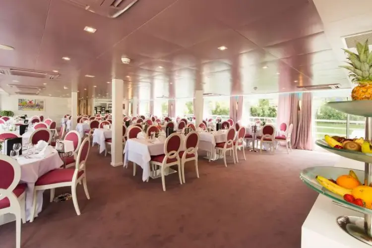 MS Douce France Restaurant 2.webp
