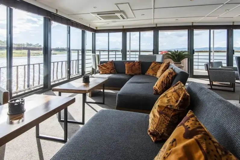 RV African Dream Bar 4.webp
