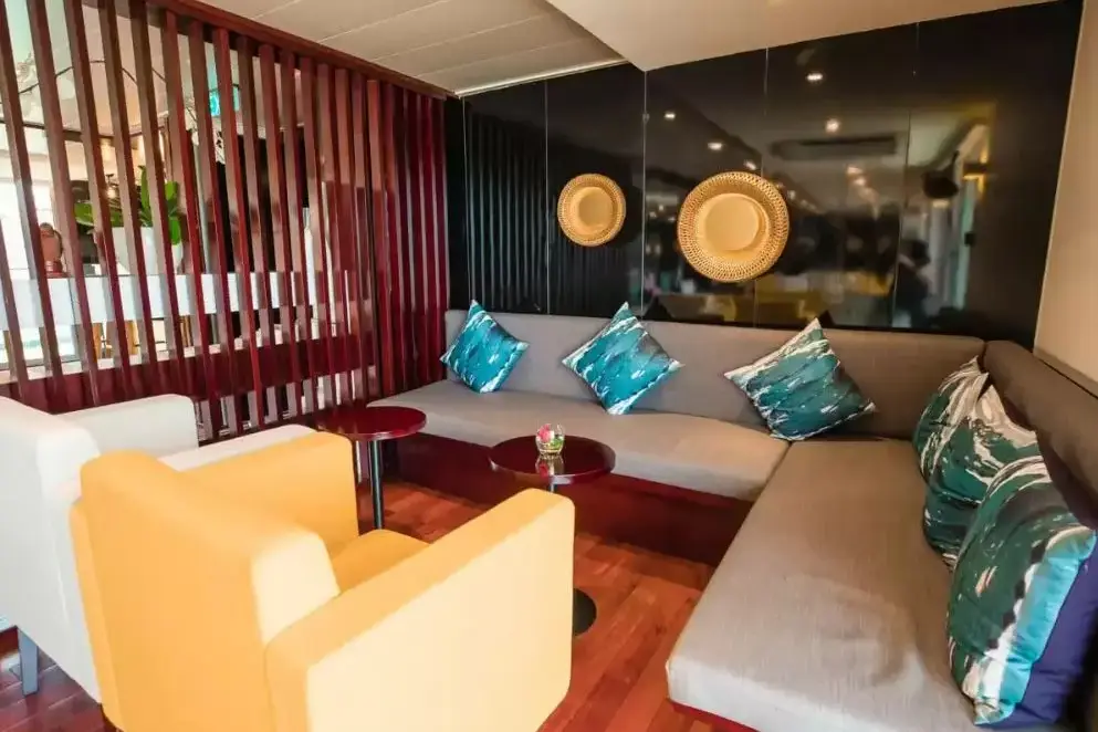RV Indochine II 1 Salon.webp