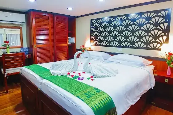 RV Lan Diep Cabin 1.webp