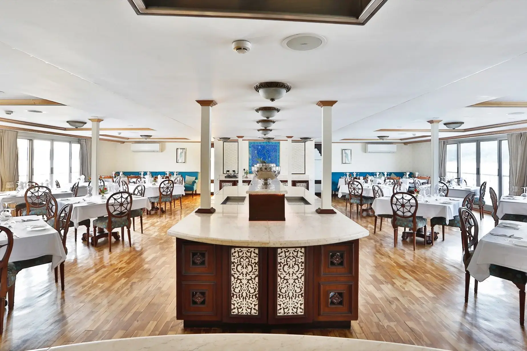 RV Ganges Voyager Restaurant ©CroisiEurope 10.webp
