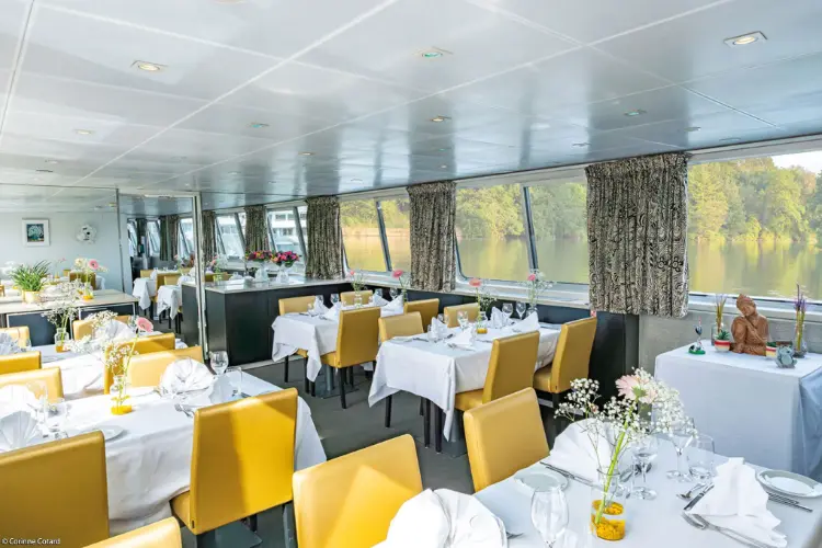 MS MADELEINE restaurant 7.webp