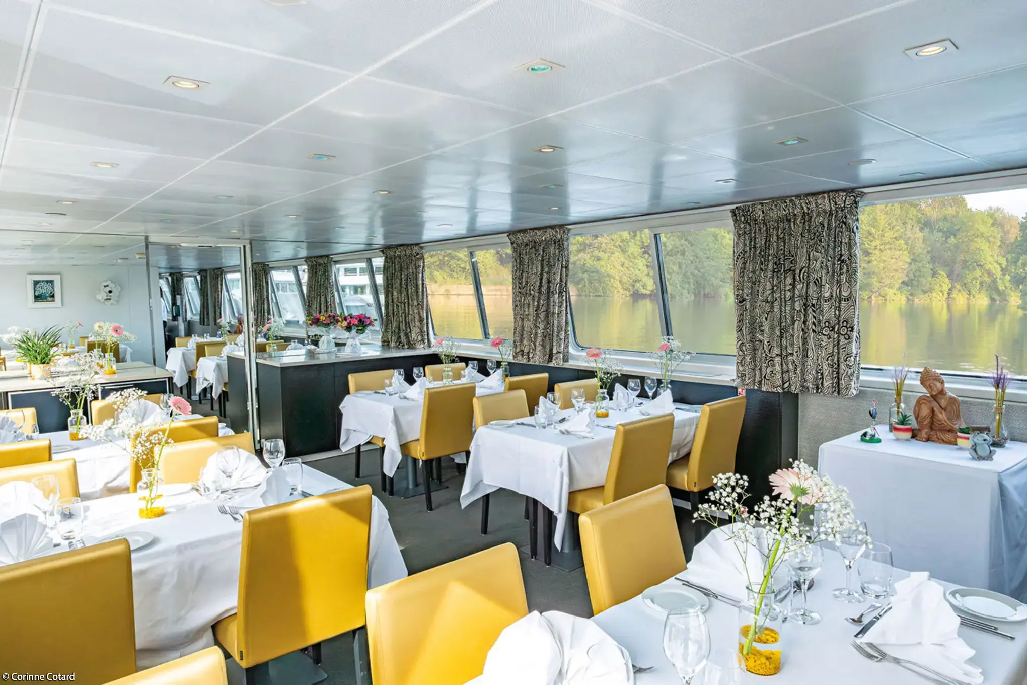 MS MADELEINE restaurant 7.webp