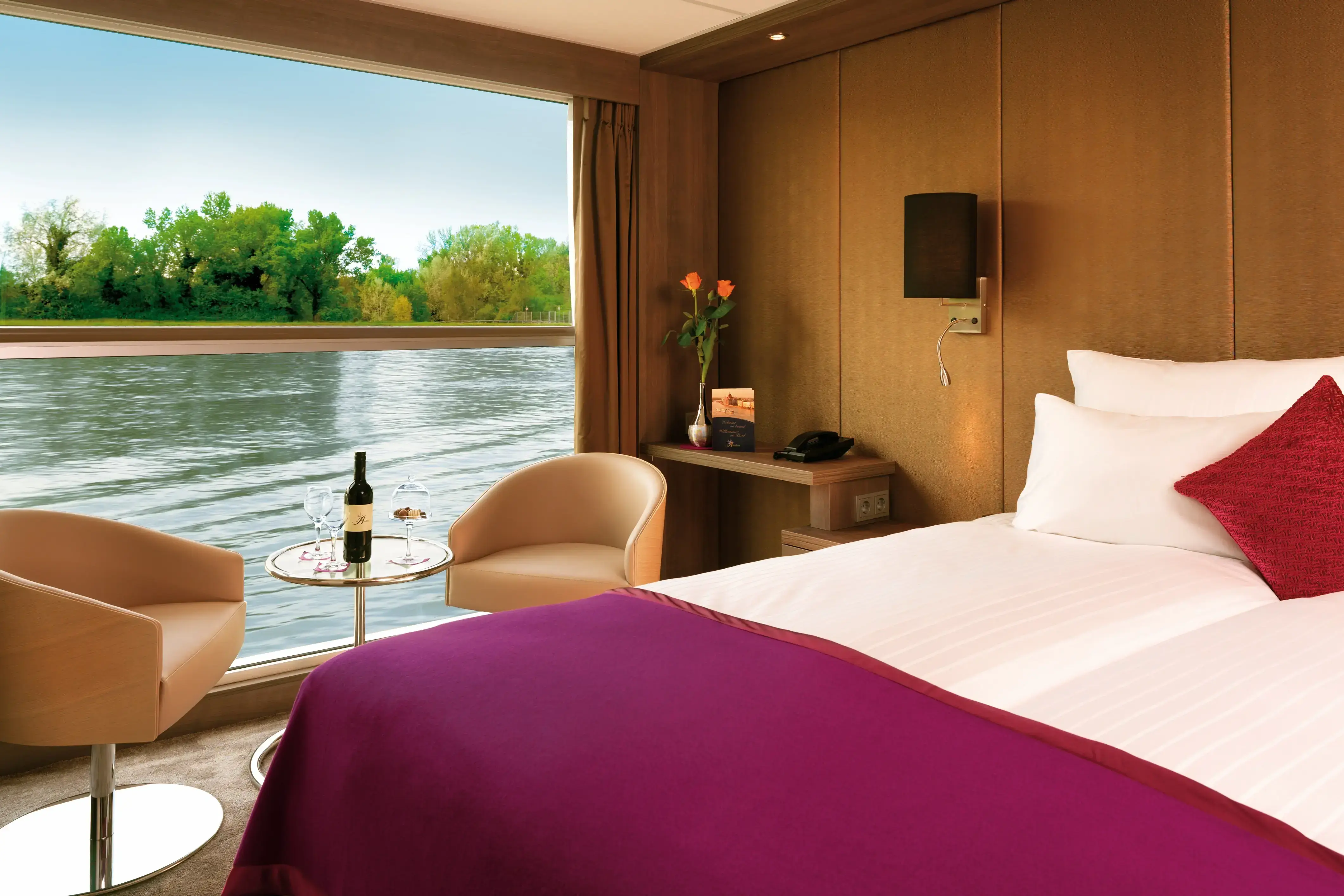 Lueftner_Cruises_AMADEUS_Silver_II_Cabin.webp